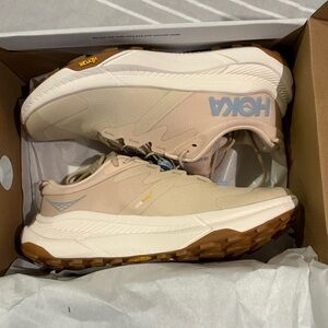 NWT Hoka Women’s W Transport Size 8 B Sneakers